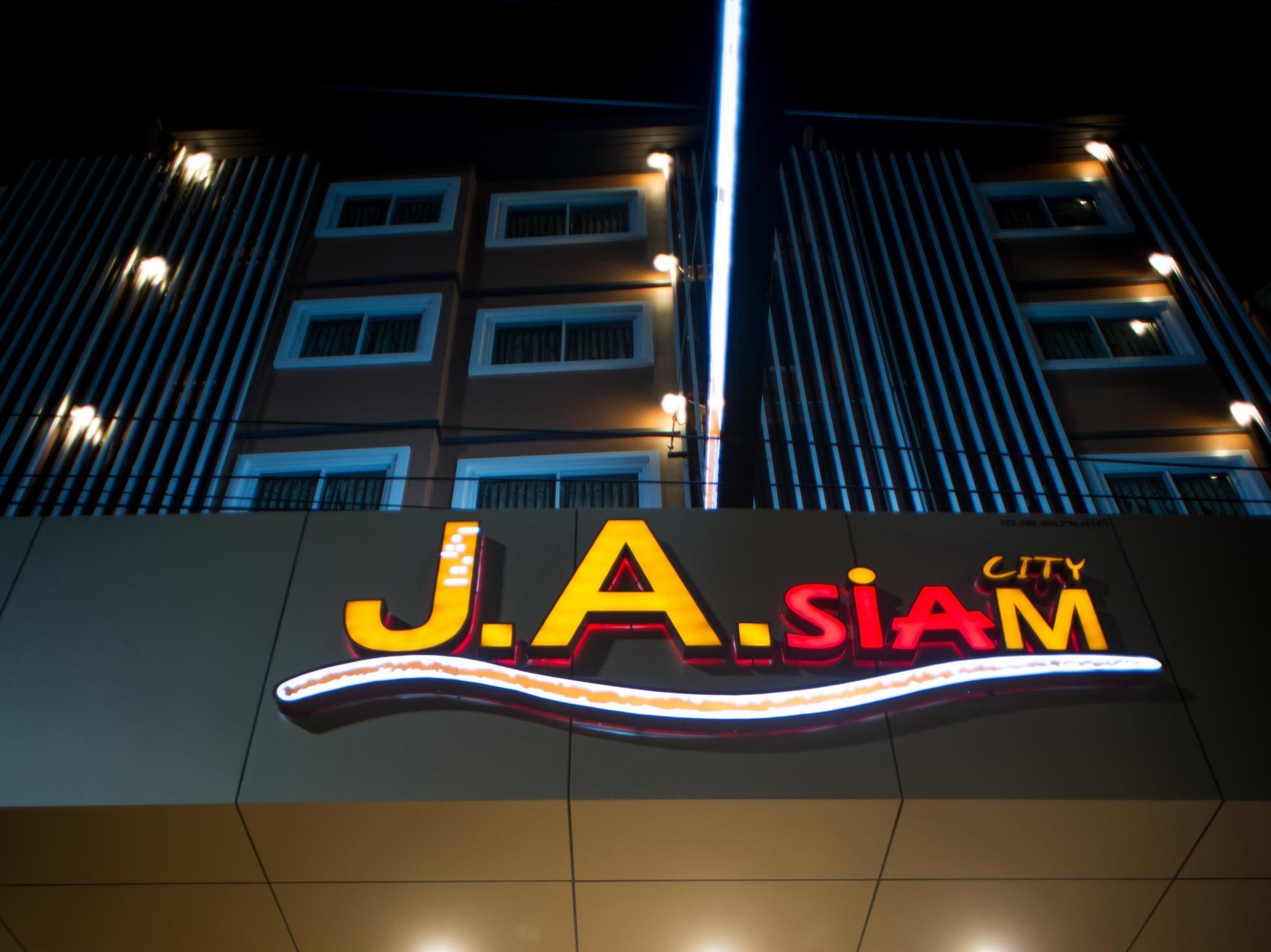 Oyo 120 Ja Siam City Near Bangkok Hospital Pattaya Exterior foto